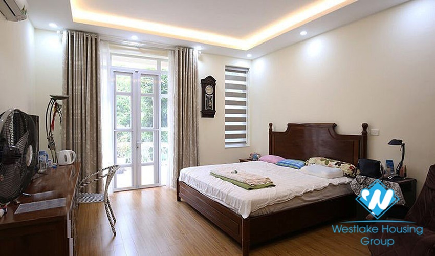 Fully furnished villa for rent with five bedrooms, very open living space